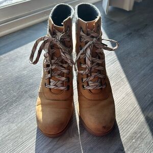 Sorel Tan Lace-Up Women's Boots